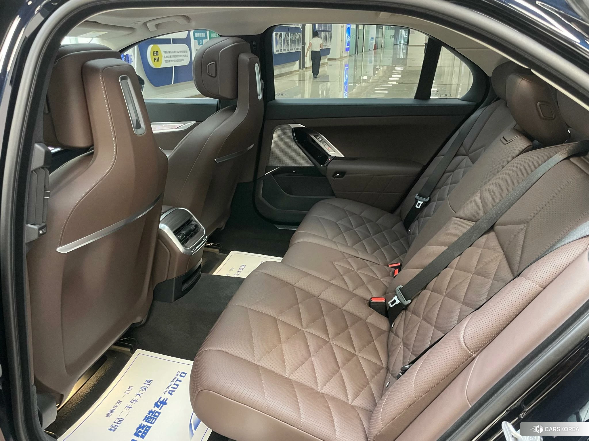 BMW 7 series 2022 Черный из Китая, фото 2