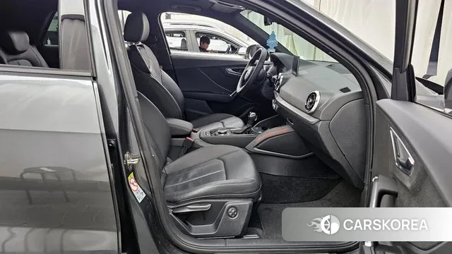 Audi Q2 2023 Серый из Кореи, фото 2