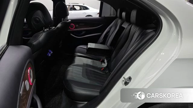 Mercedes-Benz E-Class W213 2020 Белый из Кореи, фото 2