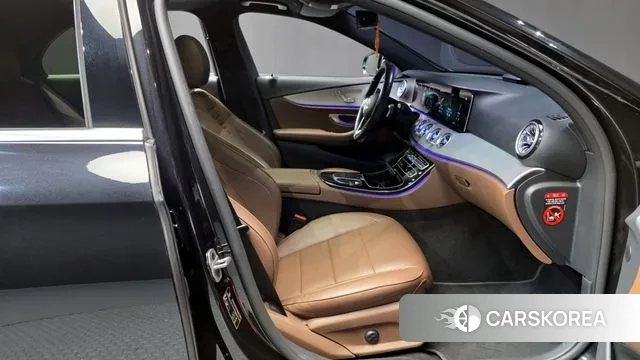 Mercedes-Benz E-Class W213 2020 Черный из Кореи, фото 2