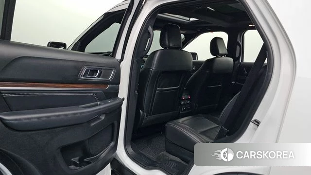 Ford Explorer 2018 Белый из Кореи, фото 2