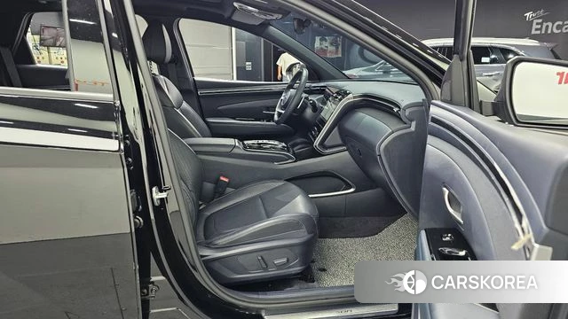 Hyundai Tucson (NX4) 2021 Черный из Кореи, фото 2