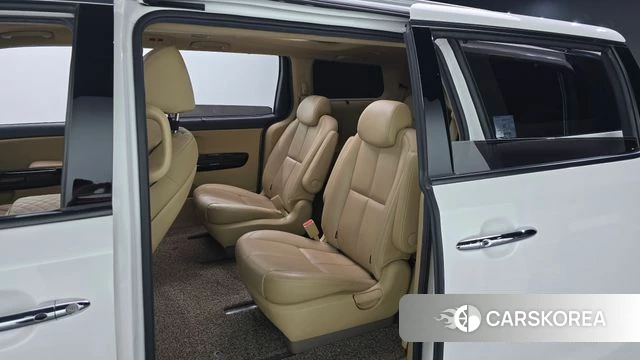 Kia The New Carnival 2019 Белый из Кореи, фото 2