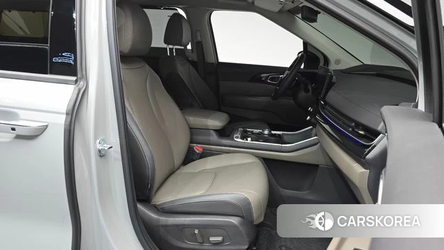 Kia The New Carnival 4th Generation 2025 Серебристо-серый из Кореи, фото 2