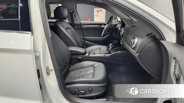 Audi New A3 2018 Белый из Кореи, фото 2