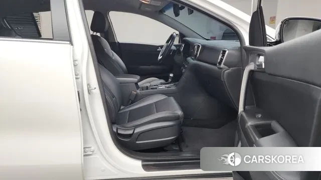 Kia Sportage 4th Generation 2018 Белый из Кореи, фото 2