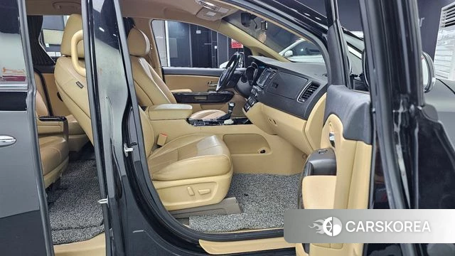 Kia The New Carnival 2019 Черный из Кореи, фото 2