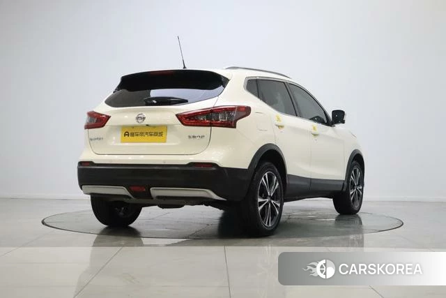 Nissan Qashqai 2021 Белый из Китая, фото 2