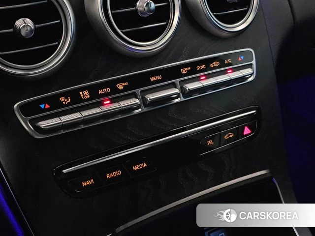 Mercedes-Benz C-Class W205 2023 Белый из Кореи, фото 2