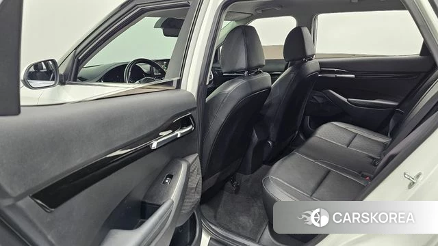 Kia Seltos 2022 Белый из Кореи, фото 2