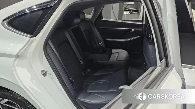 Hyundai Sonata D Edge Hybrid (DN8) 2023 Белый из Кореи, фото 2