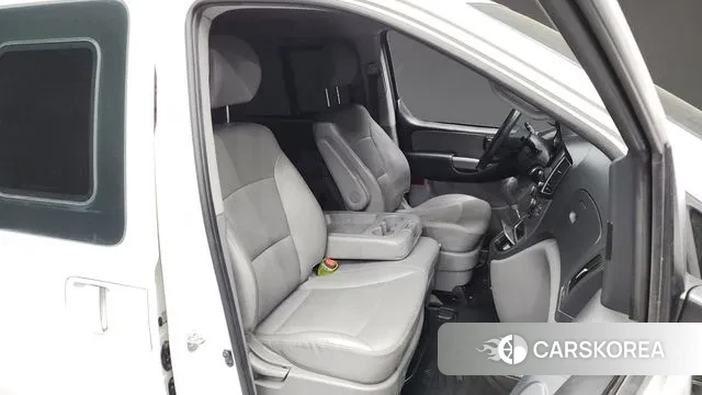 Hyundai The New Grand Starex 2018 Белый из Кореи, фото 2