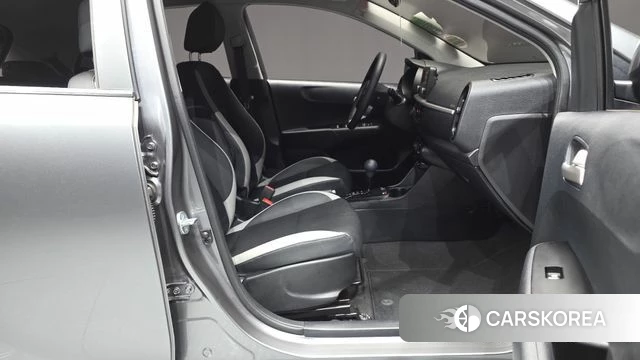 Kia Morning Urban (JA) 2023 Серебристо-серый из Кореи, фото 2