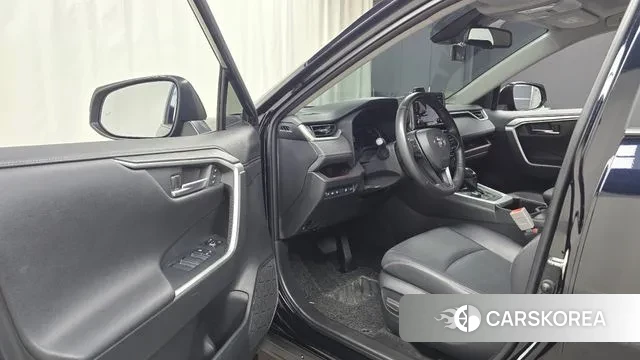 Toyota RAV4 5th Generation 2022 Черный из Кореи, фото 2