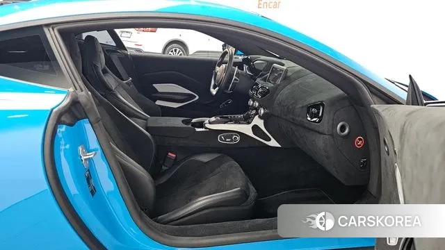 Aston Martin Vantage 2nd Generation 2019 Синий из Кореи, фото 2