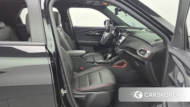 Chevrolet (GM Daewoo) Trailblazer 2023 Черный из Кореи, фото 2