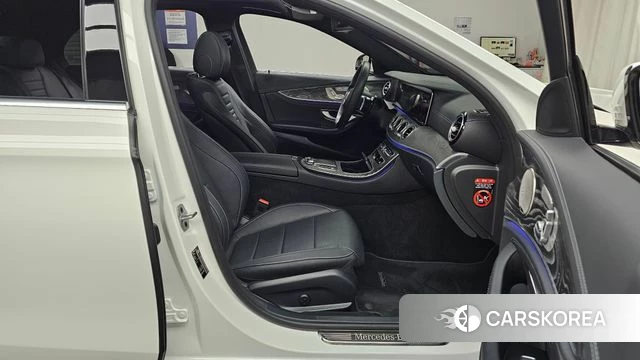 Mercedes-Benz E-Class W213 2022 Белый из Кореи, фото 2