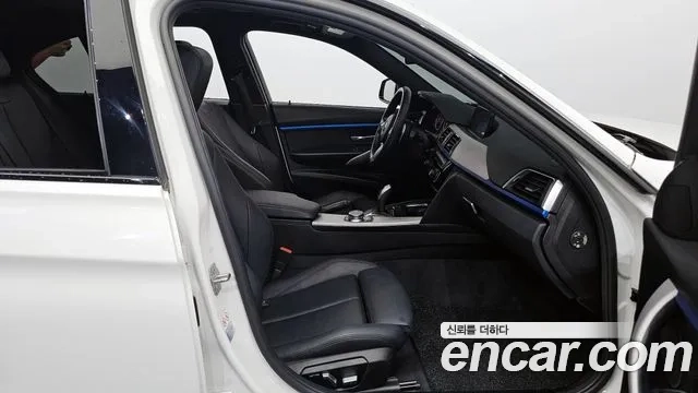 BMW 3 Series (F30) 2018 Белый из Кореи, фото 2