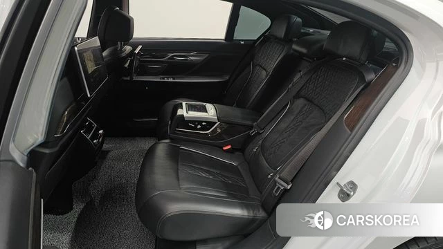 BMW 7 Series (G11) 2019 Белый из Кореи, фото 2