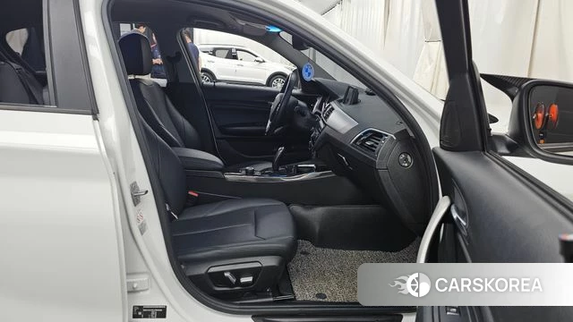 BMW 1 Series (F20) 2018 Белый из Кореи, фото 2