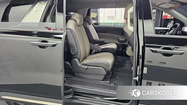 Kia The New Carnival 4th Generation 2024 Черный из Кореи, фото 2