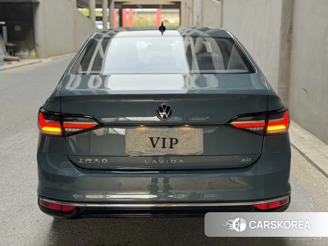 Volkswagen Lavida 2023 Синий из Китая, фото 2