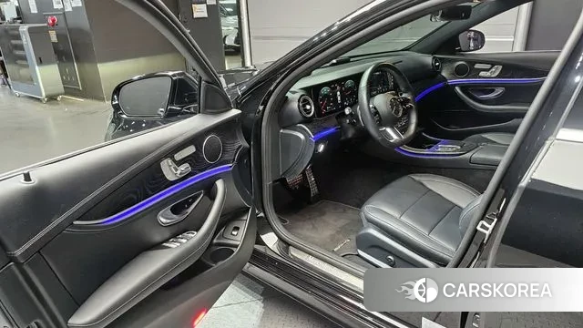 Mercedes-Benz E-Class W213 2020 Черный из Кореи, фото 2