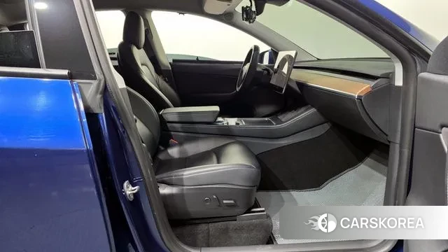 Tesla Model Y 2021 Синий из Кореи, фото 2