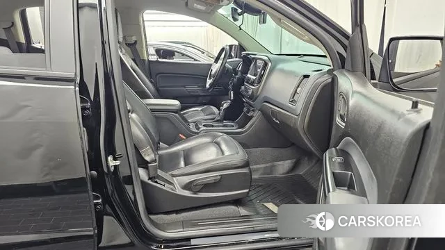 Chevrolet (GM Daewoo) Real New Colorado 2022 Черный из Кореи, фото 2