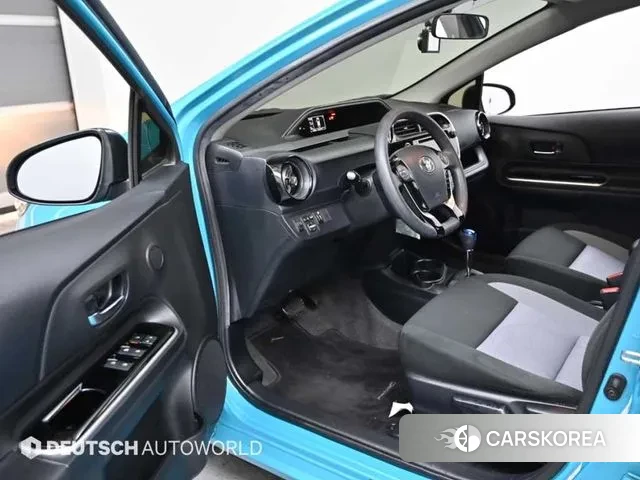 Toyota Prius C 2018 Синий из Кореи, фото 2
