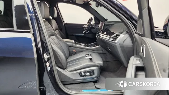 BMW X5 (G05) 2023 Черный из Кореи, фото 2