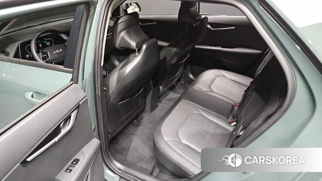 Kia Di Ol Nu Niro 2022 Темно-зеленый из Кореи, фото 2