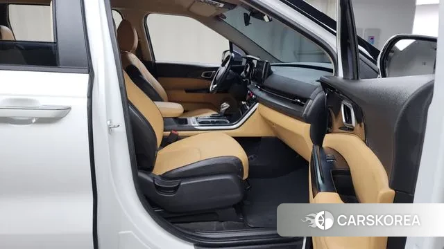 Kia Carnival 4th generation 2023 Белый из Кореи, фото 2