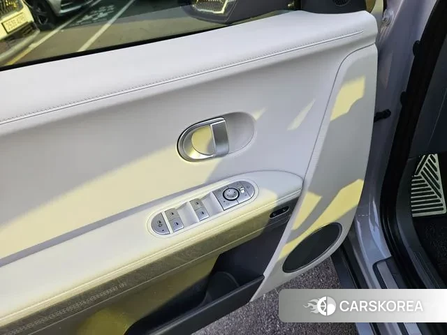 Hyundai Ionic 5 2021 Серебристо-серый из Кореи, фото 2