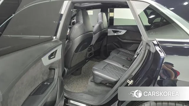 Audi Q8 (4M) 2020 Черный из Кореи, фото 2
