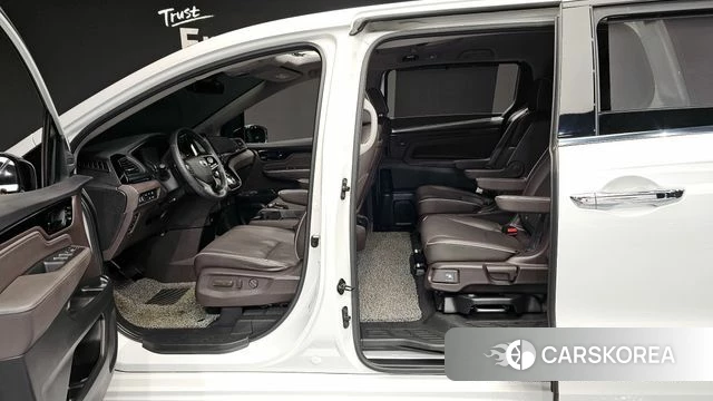 Honda Odyssey 2023 Белый из Кореи, фото 2