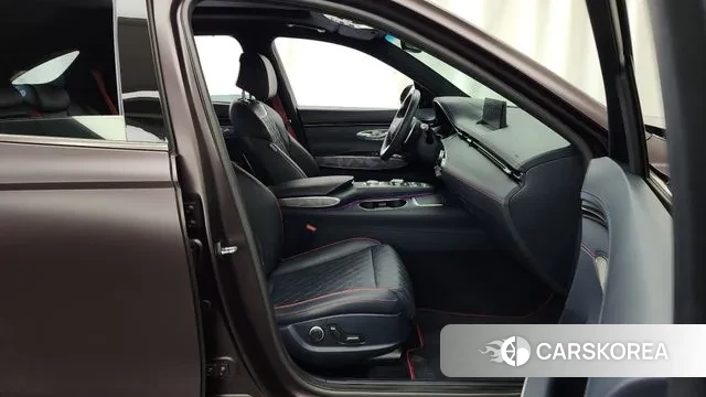 Genesis GV70 2021 Фиолетовый из Кореи, фото 2