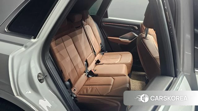 Audi Q3 (F3) 2022 Белый из Кореи, фото 2