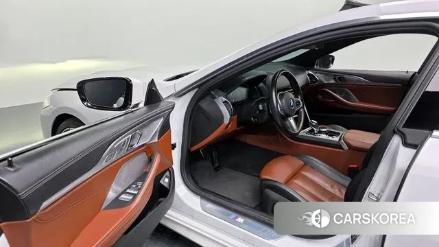 BMW 8 Series (G15) 2020 Белый из Кореи, фото 2