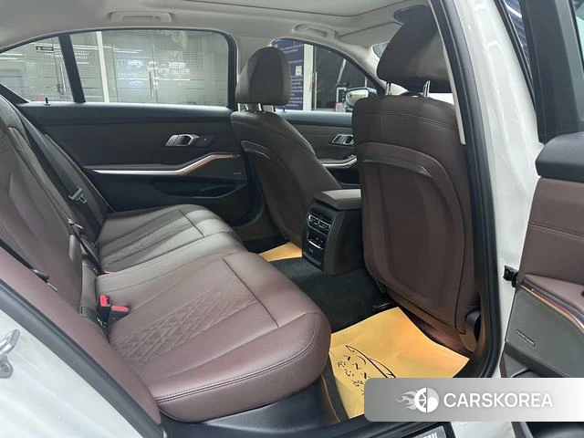 BMW 3 series 2024 Белый из Китая, фото 2