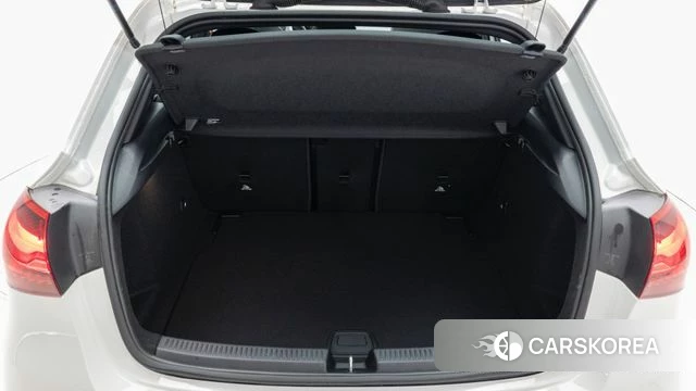 Mercedes-Benz A-Class W177 2025 Белый из Кореи, фото 2