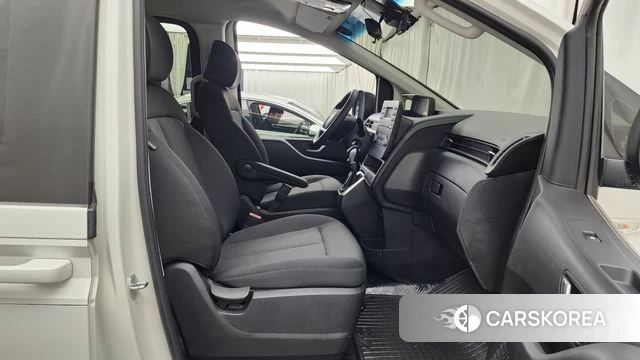 Hyundai Staria 2022 Белый из Кореи, фото 2