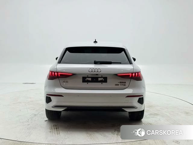 Audi A3 2021 Белый из Китая, фото 2