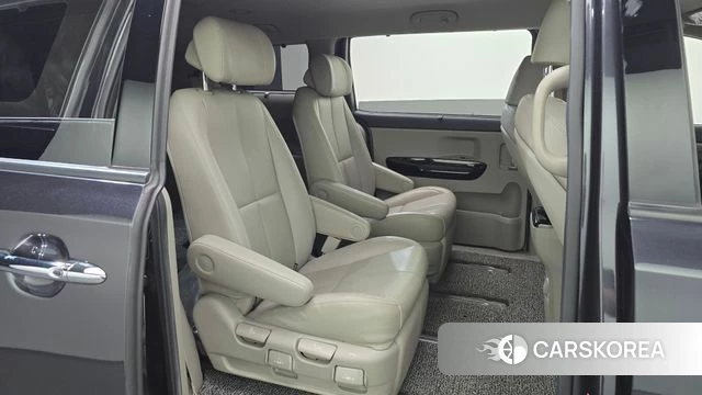 Kia The New Carnival 2018 Серый из Кореи, фото 2