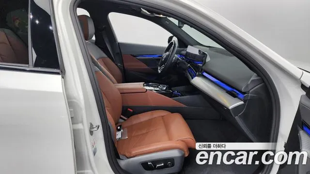 BMW 5 Series (G60) 2024 Белый из Кореи, фото 2