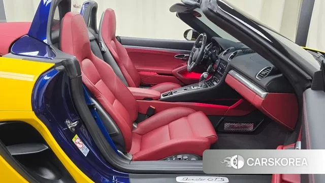 Porsche 718 Boxster 2023 Желтый из Кореи, фото 2