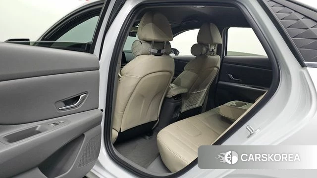 Hyundai The New Avante (CN7) 2023 Белый из Кореи, фото 2
