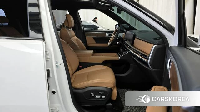 Hyundai Santa Fe (MX5) 2023 Белый из Кореи, фото 2