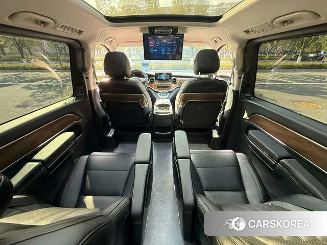 Mercedes-Benz V-class 2023 Черный из Китая, фото 2