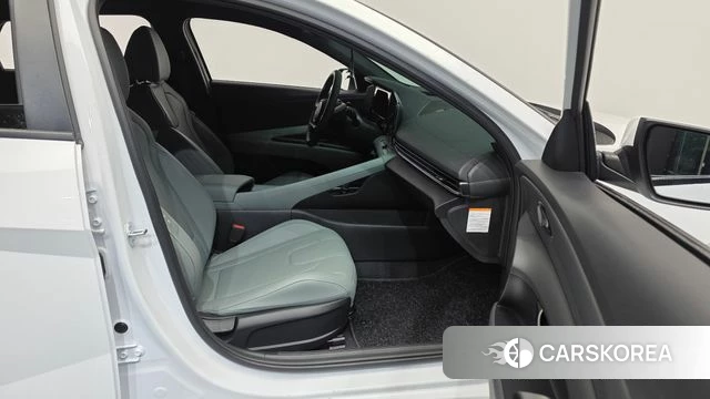 Hyundai The New Avante Hybrid (CN7) 2025 Белый из Кореи, фото 2